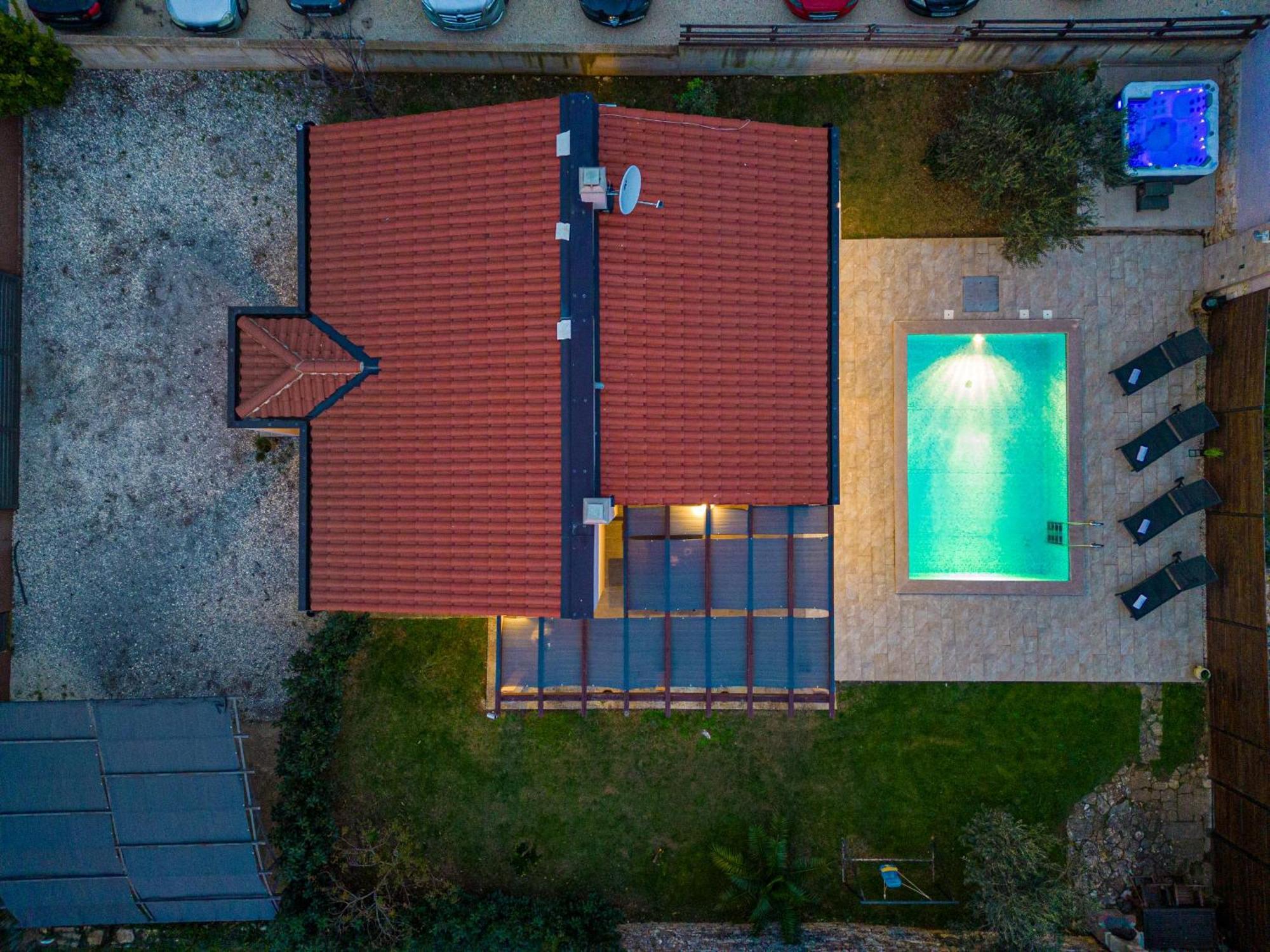 Bobo Family House With Pool Villa Vodnjan Exteriör bild